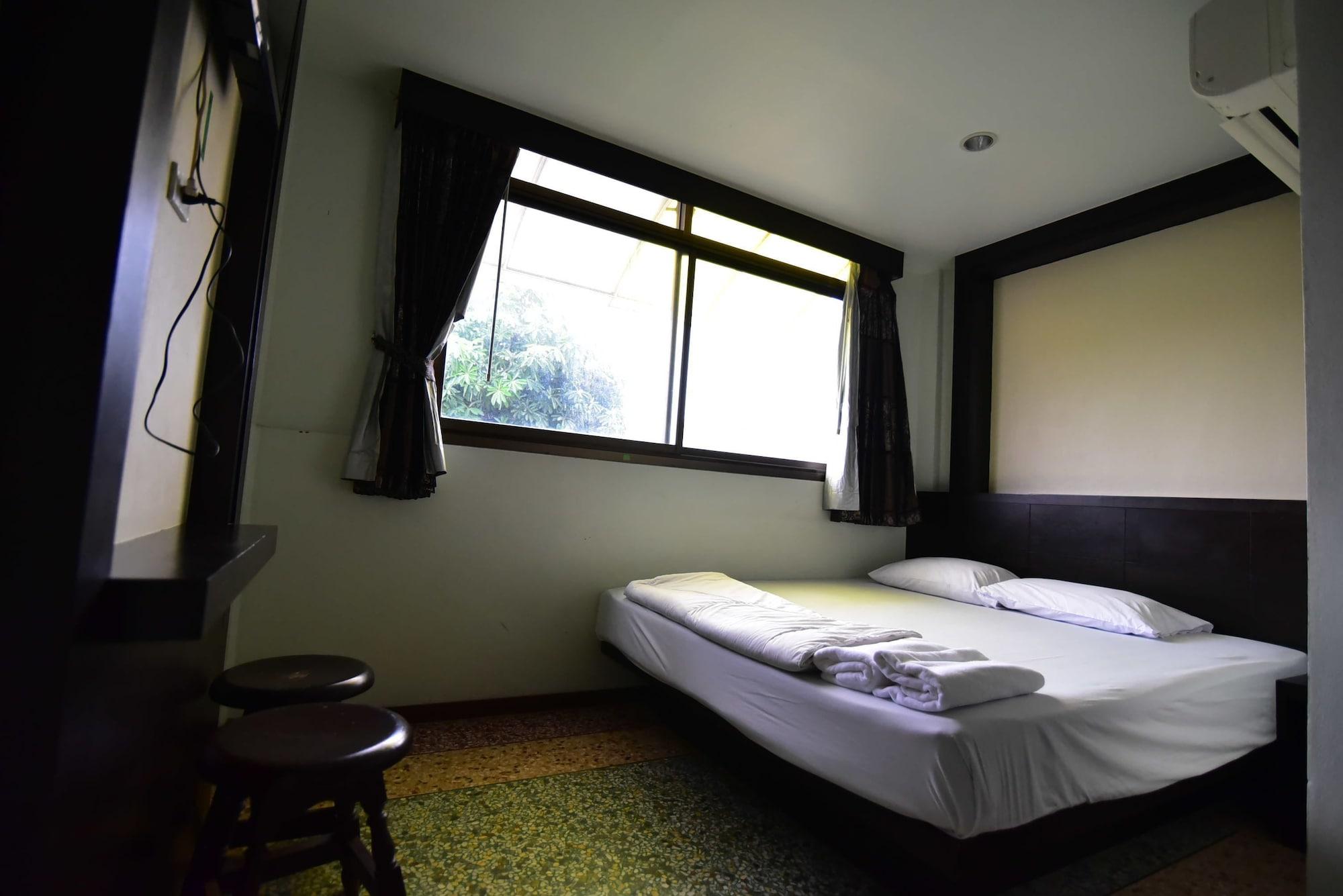 Hotel Thara House Bangkok Exterior foto